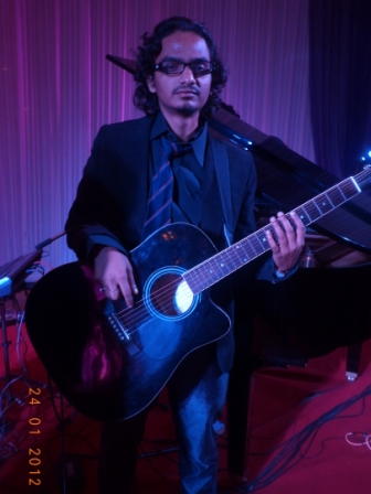 male guitar players tamil-nadu