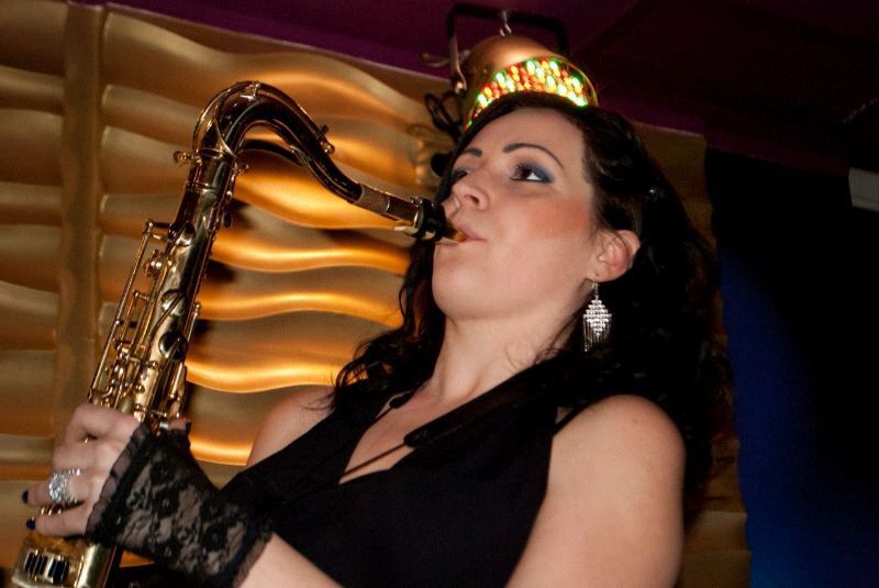 female saxophone player tamil-nadu
